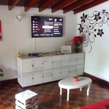 Iris Hostel Medellín Eksteriør billede