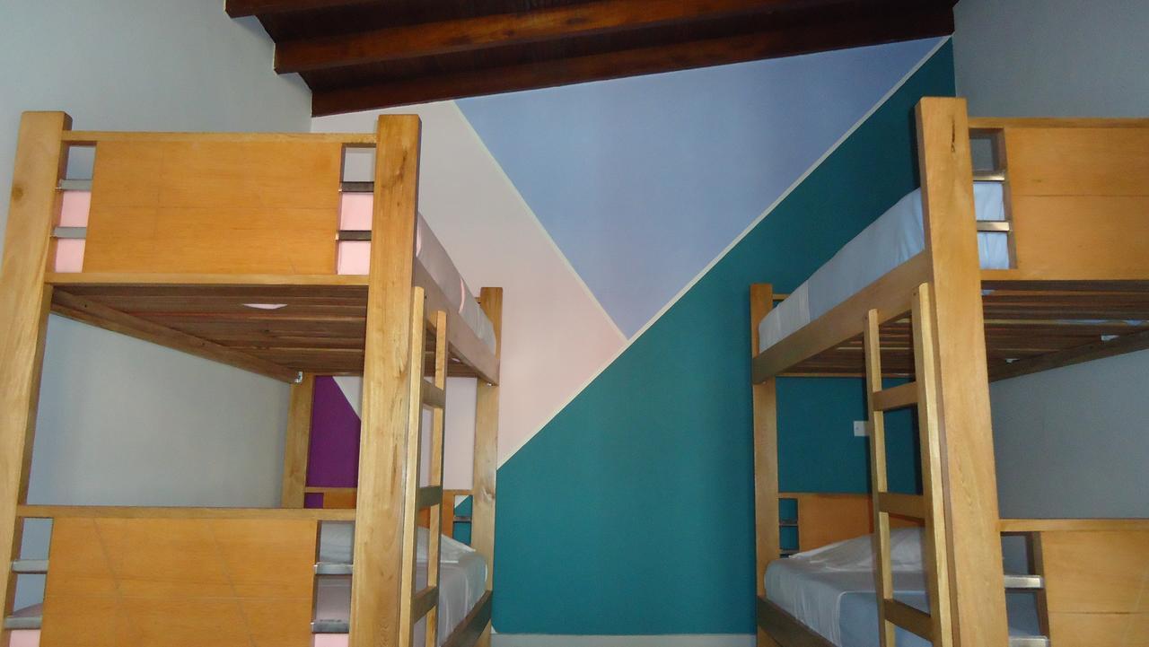 Iris Hostel Medellín Eksteriør billede
