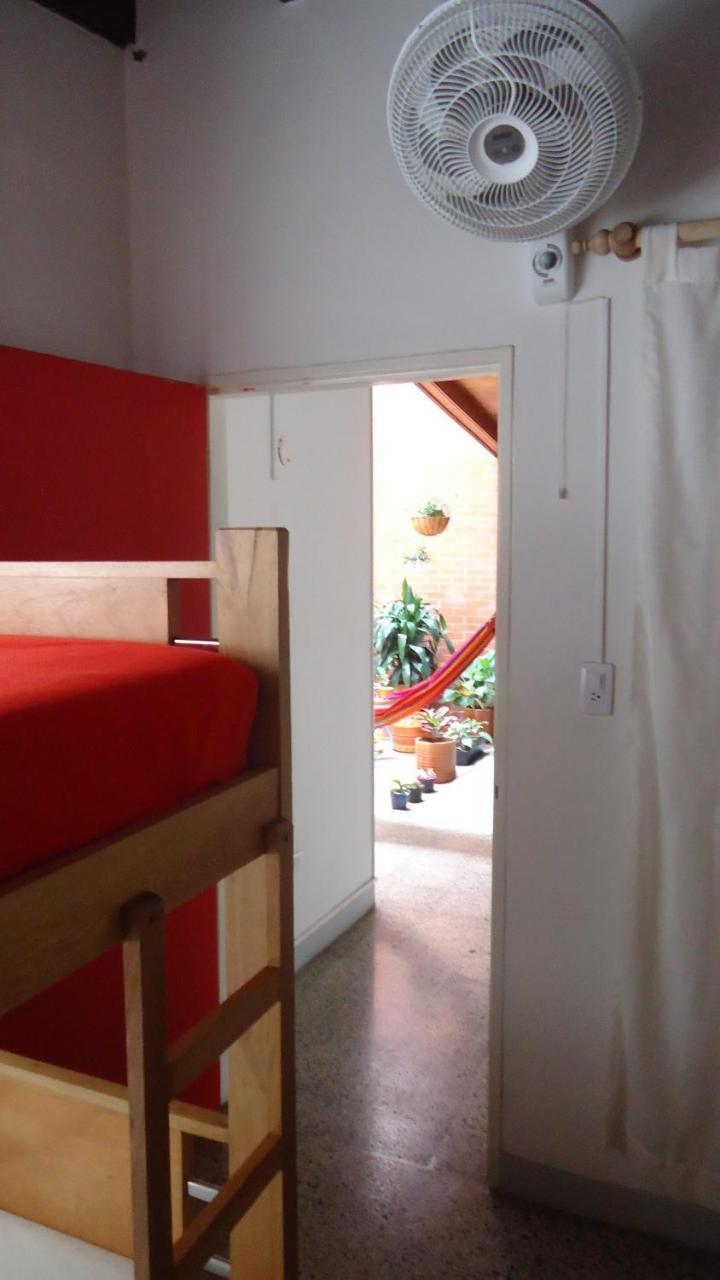 Iris Hostel Medellín Eksteriør billede