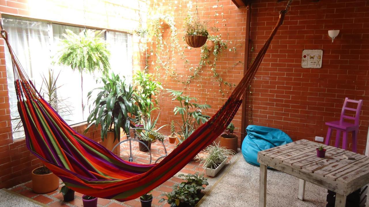 Iris Hostel Medellín Eksteriør billede