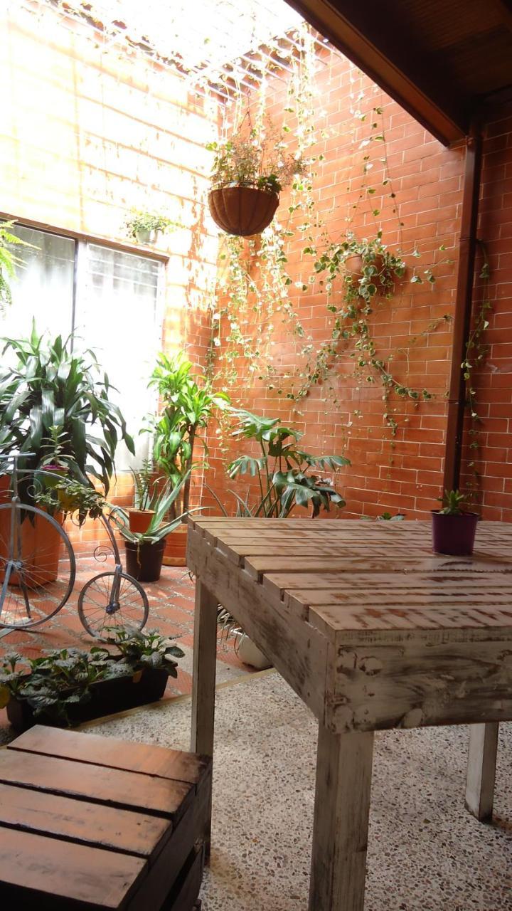 Iris Hostel Medellín Eksteriør billede